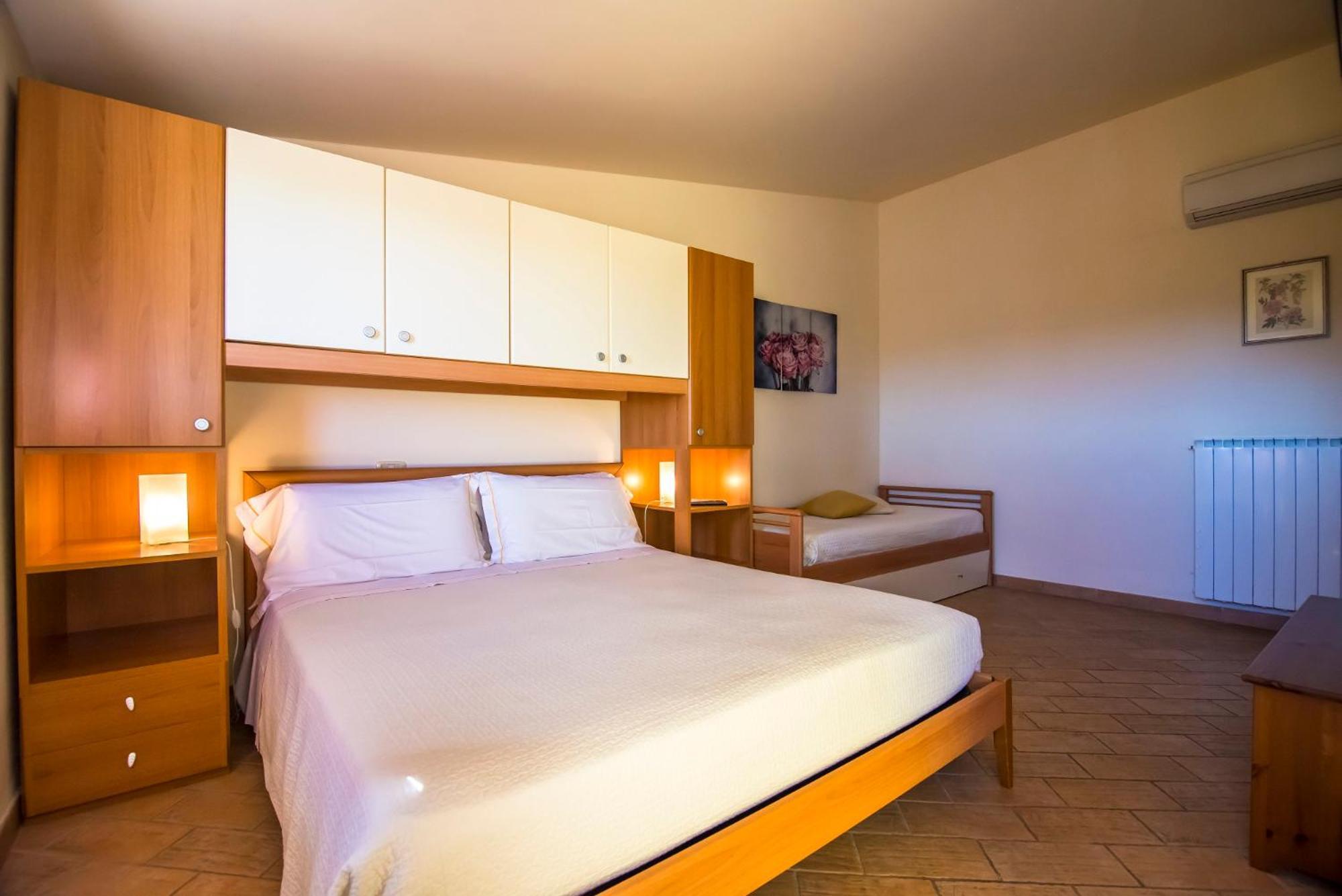 Appartamenti E Affittacamere Le Due Ruote Alberese Room photo